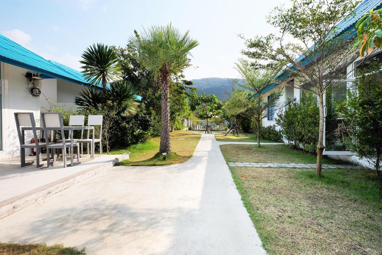 March Samui Resort Mae Nam Exterior photo